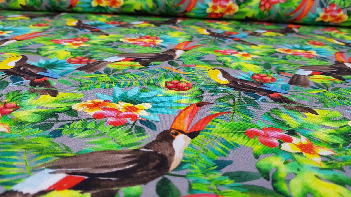 Jersey with tropical and toucans print