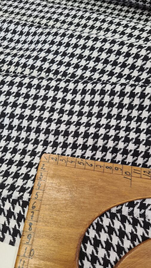 Houndstooth coat fabric (Black and white)