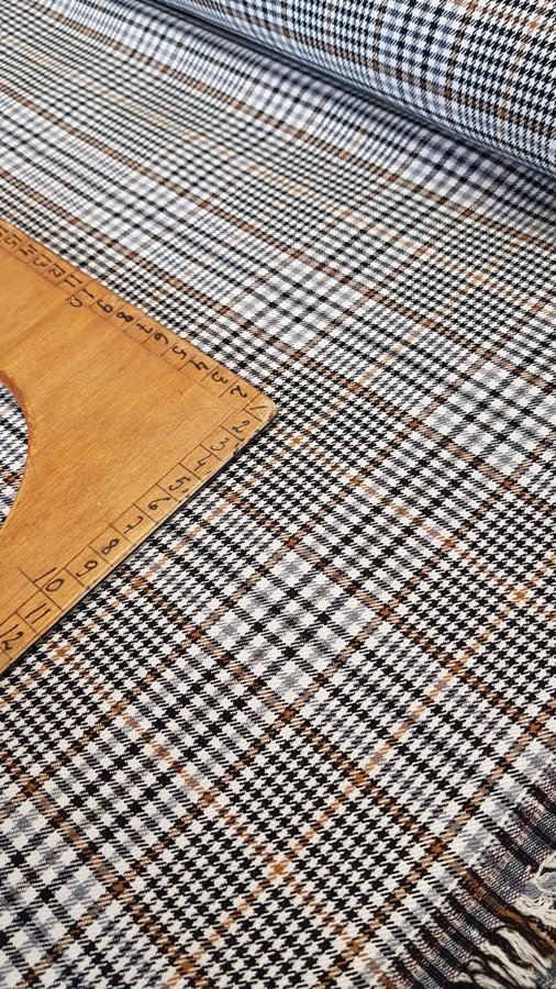 Checkered fabric (Mix of various colour) 