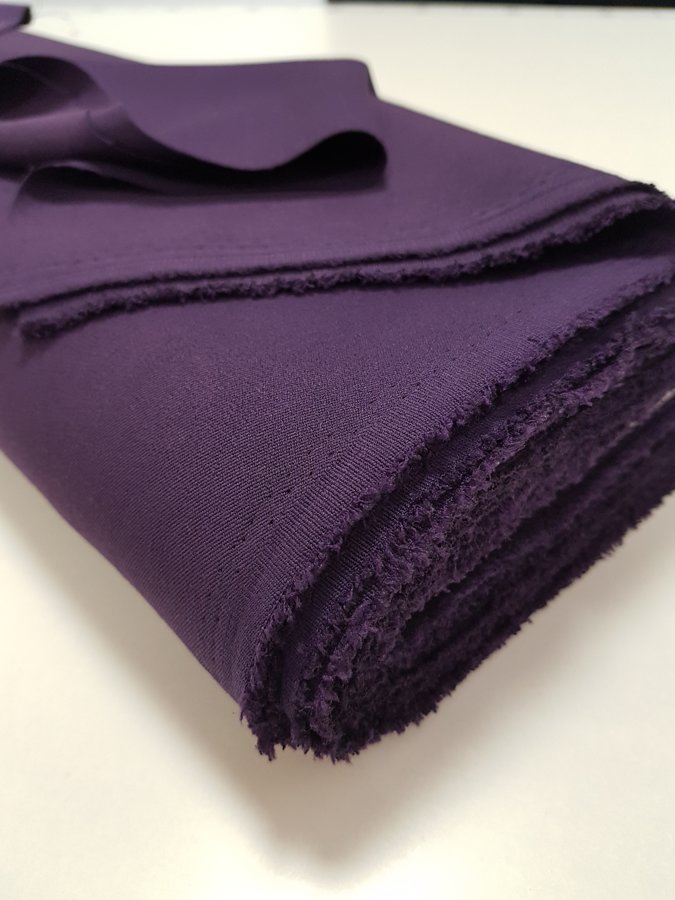 Stretch gabardine (Dark purple)