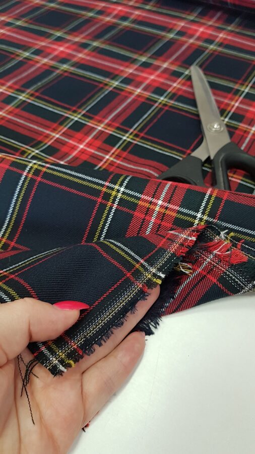 Checkered tartan fabric (Navy, dark green, red, check size 5cmx 5cm)