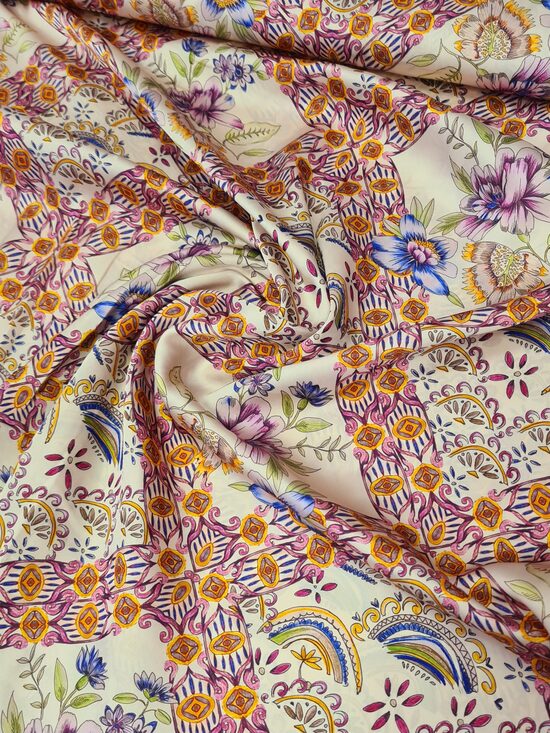 Satin with floral and geometric print (Beige/Purple)