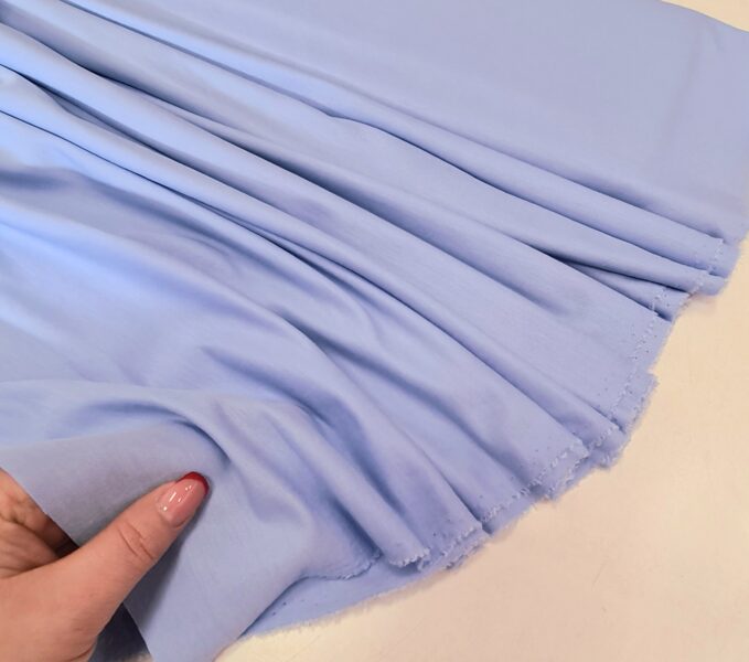 Light blue viscose with polyeter and elastane