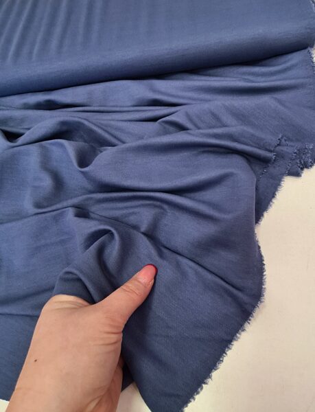 Jeans blue viscose with polyeter and elastane
