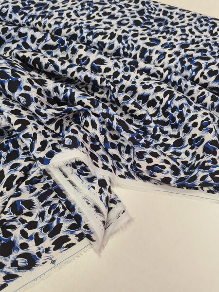 Viscose with animal print (Blue and black)