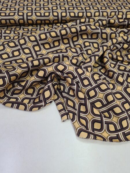 Viscose satin with geometric print (Brown/Camel)