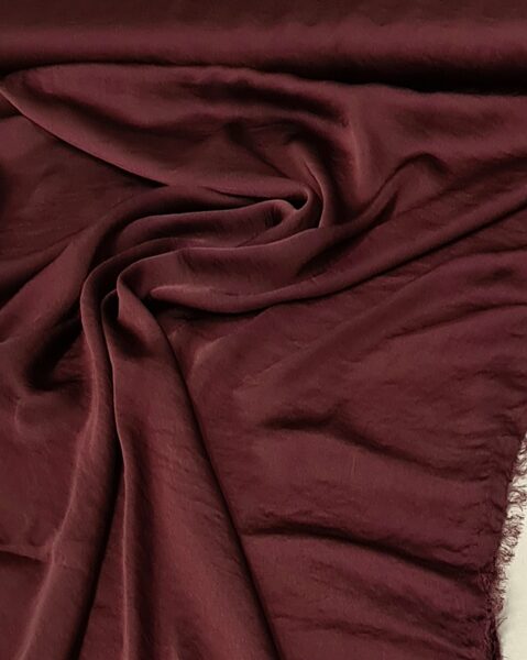 Gaisīgi zīdīgs satīns (Bordo)
