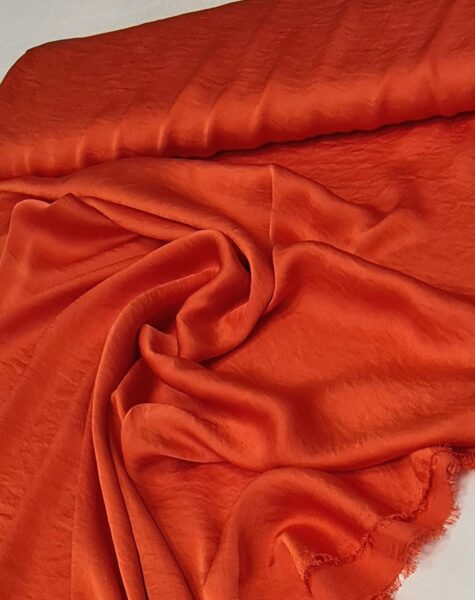 Gaisīgi zīdīgs satīns (Koši oranžs)